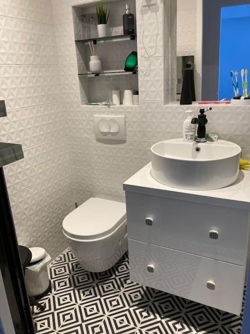 Comme Une Maison, Duplex Terrasse Hypercentre De Trouville Ngoại thất bức ảnh